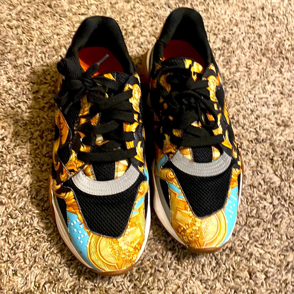 Authentic Versace shoes men’s size 9 $700